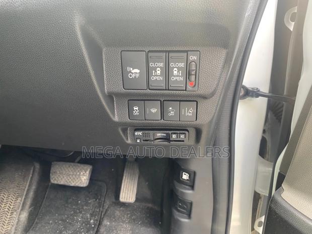 Honda Freed 2018 White