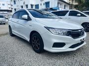 Honda Grace 2018 White for sale