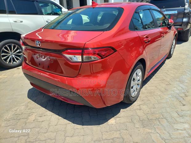 Toyota Corolla SE (1.8L 4cyl 6M) 2019 Red