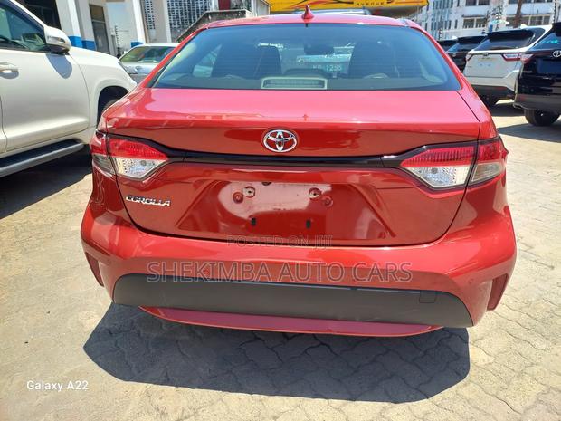 Toyota Corolla SE (1.8L 4cyl 6M) 2019 Red