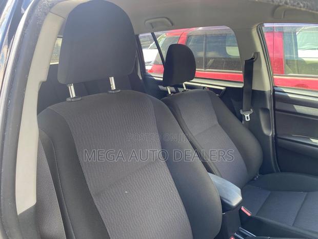 Toyota Corolla Fielder 2018 Black