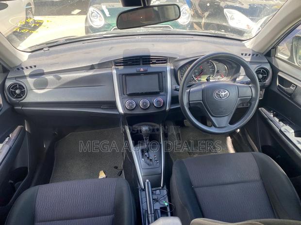 Toyota Corolla Fielder 2018 Black