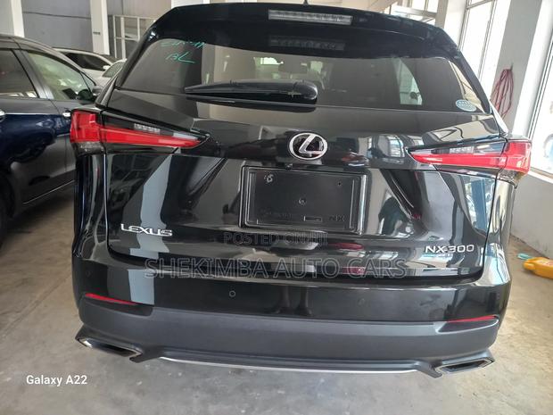 Lexus NX 300 FWD 2019 Black