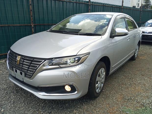 Toyota Premio 2019 Silver