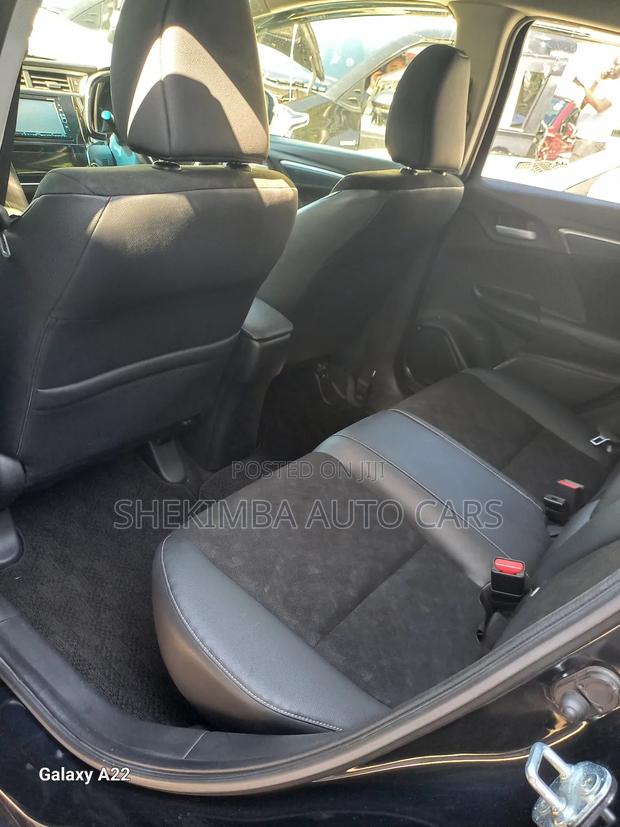 Honda Fit Shuttle 1.5 Hybrid 2WD 2019 Blue