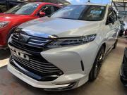 Toyota Harrier 2.0 4WD 2018 Pearl for sale