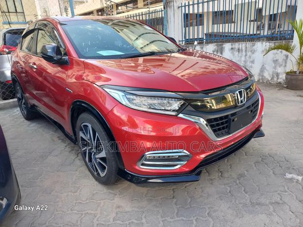 Honda Vezel 1.5 Hybrid 2WD 2019 Red