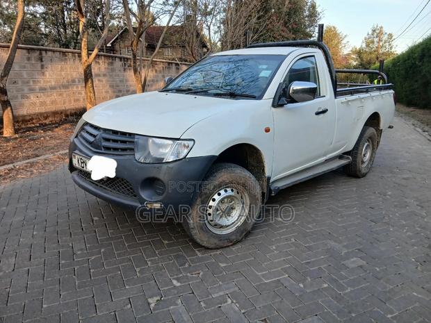 Mitsubishi L200 Single Cab 2.5 TD 4WD 2014 White