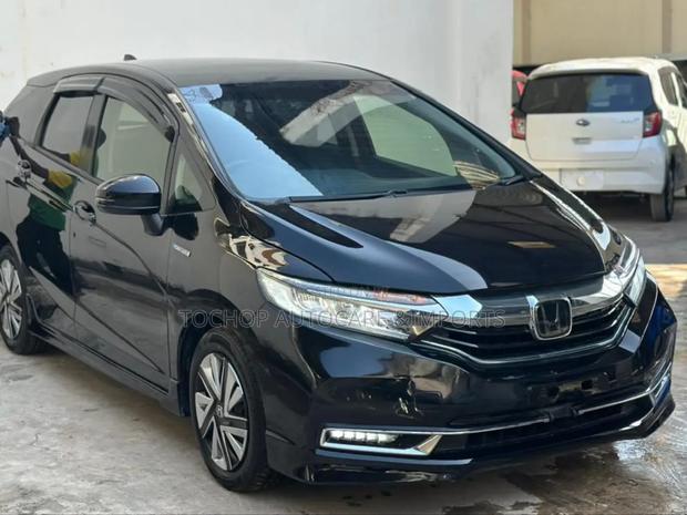 Honda Fit Shuttle 1.5 Hybrid 2WD 2020 Black