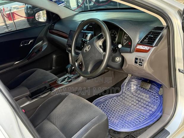 Toyota Allion 2013 Silver
