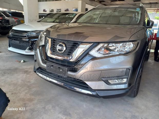 Nissan X-Trail 2.0 Petrol AWD 2019 Gray
