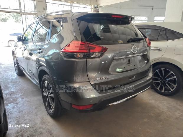 Nissan X-Trail 2.0 Petrol AWD 2019 Gray