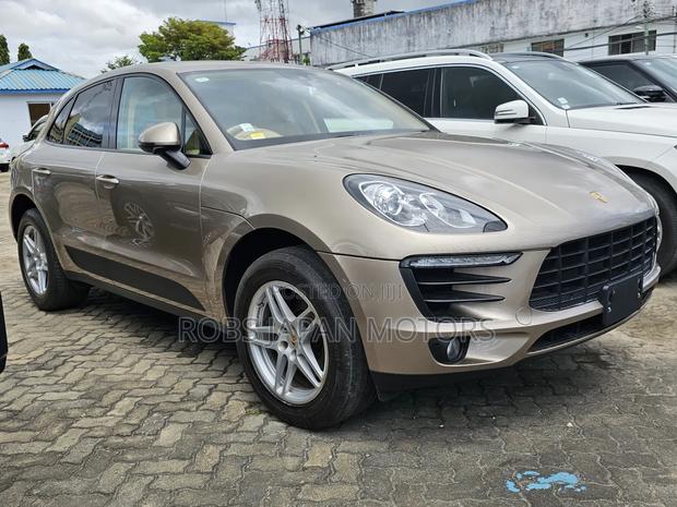 Porsche Macan Base 2017 Gold