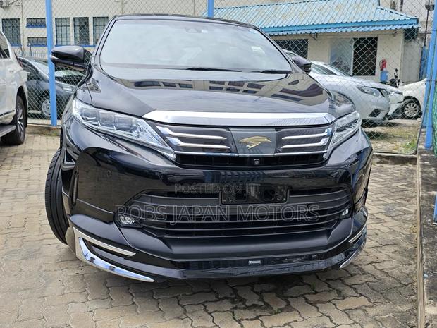 Toyota Harrier 2.0 4WD 2018 Gray