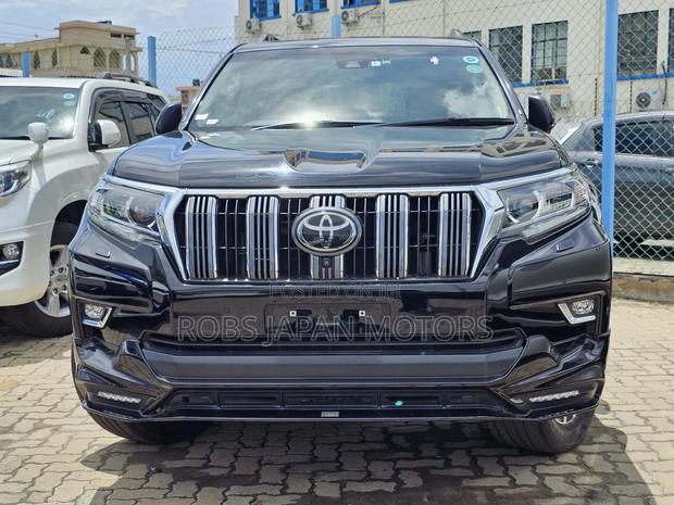 Toyota Land Cruiser Prado 2.7 2019 Matt Black