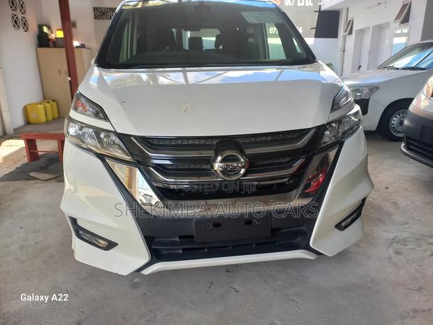 Nissan Serena 2019 White