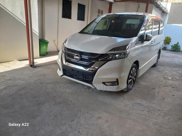 Nissan Serena 2019 White