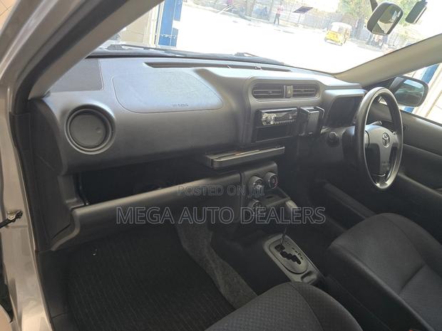 Toyota Probox 2018 Silver