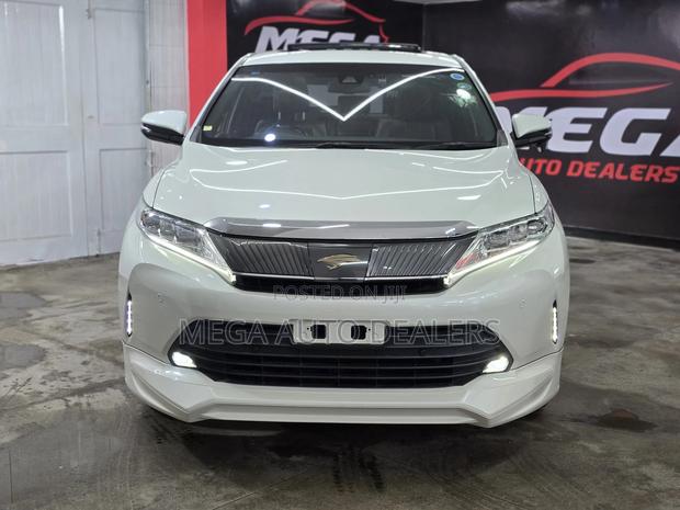 Toyota Harrier 2018 White