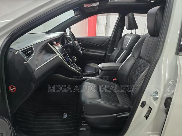 Toyota Harrier 2018 White