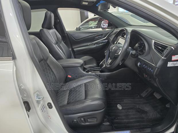 Toyota Harrier 2018 White