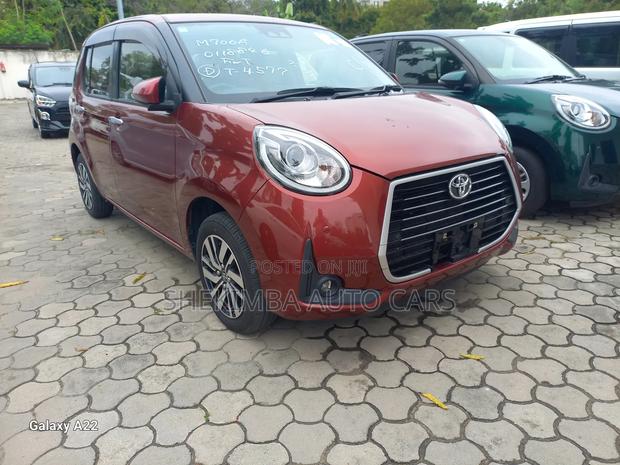 Toyota Passo 1.0 FWD 2019 Maroon