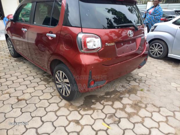 Toyota Passo 1.0 FWD 2019 Maroon