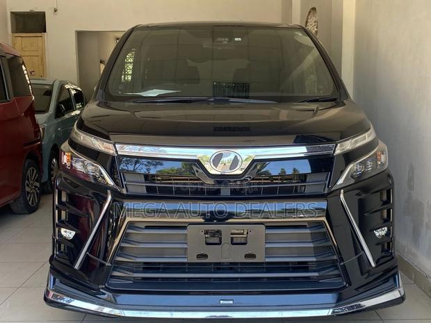 Toyota Voxy 2018 Black
