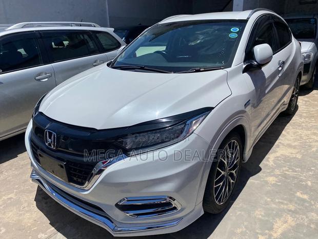 Honda Vezel 2018 White