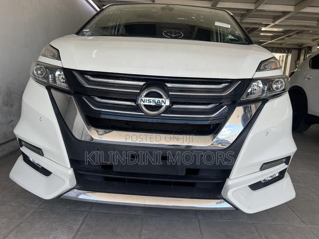 Nissan Serena 2018 White