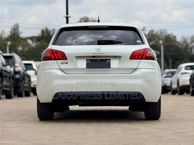 Peugeot 308 2018 White