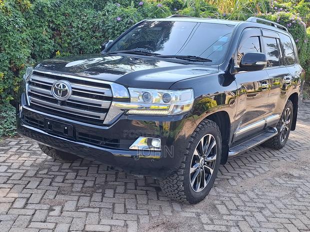 Toyota Land Cruiser 4.6 V8 ZX 2014 Black
