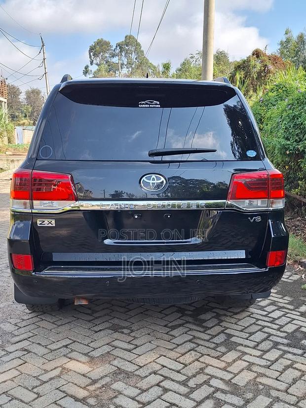 Toyota Land Cruiser 4.6 V8 ZX 2014 Black