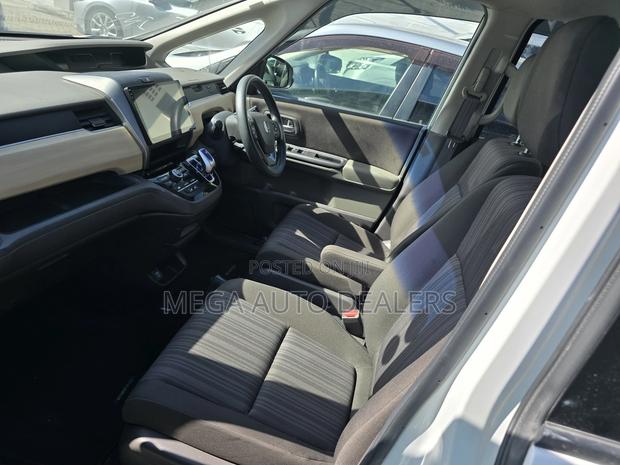Honda Freed 2018 White