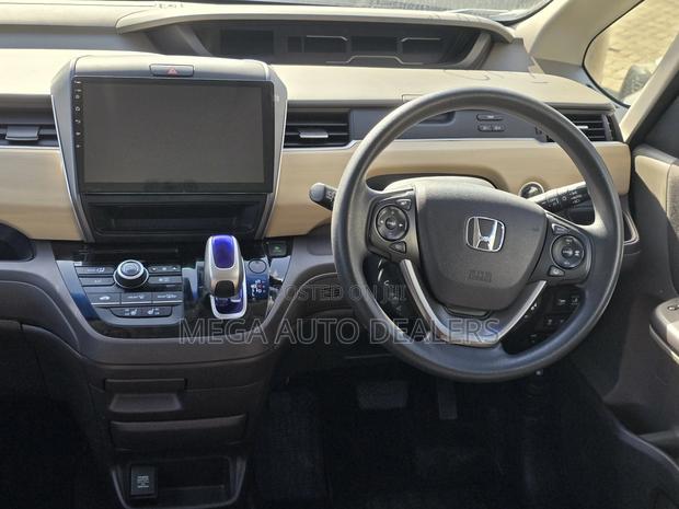 Honda Freed 2018 White