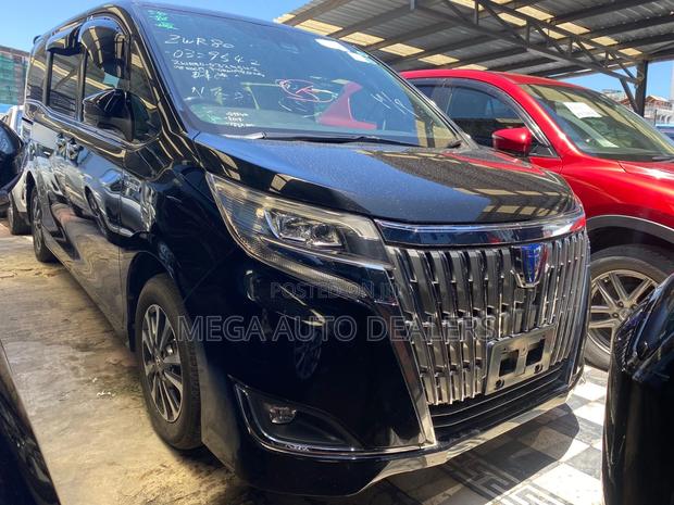 Toyota Esquire 2018 Black