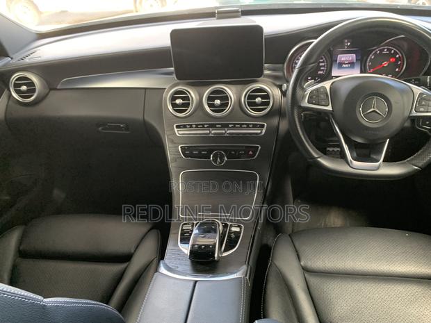 Mercedes-Benz C200 2018 Black