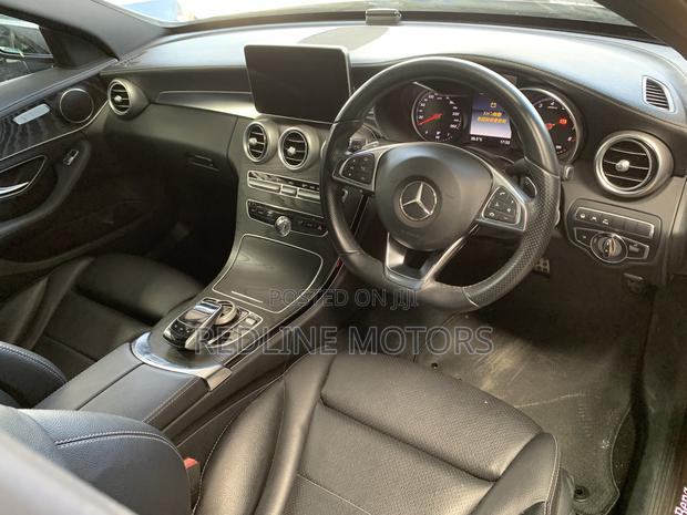 Mercedes-Benz C200 2018 Black