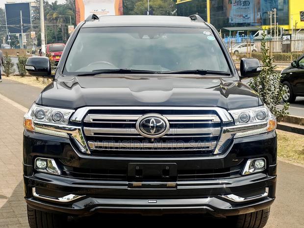Toyota Land Cruiser 4.6 V8 ZX 2019 Black