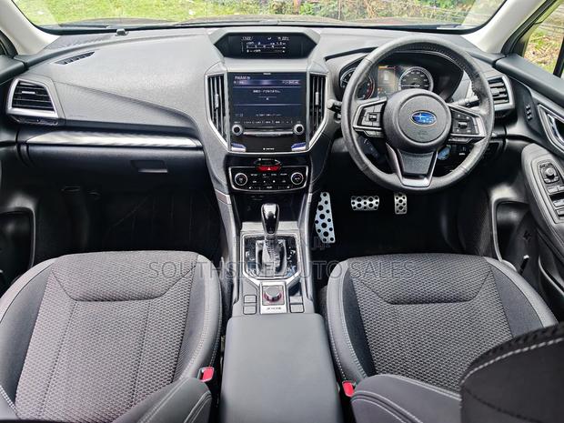 Subaru Forester 2.5i Premium AWD 2018 Gray