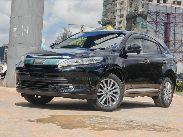 Toyota Harrier 2.0 2018 Black