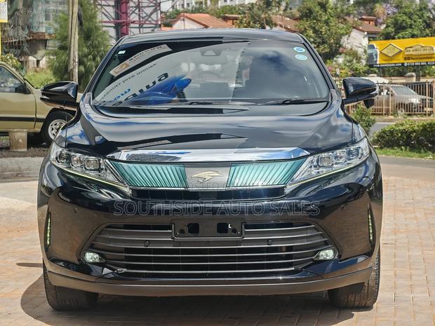 Toyota Harrier 2.0 2018 Black