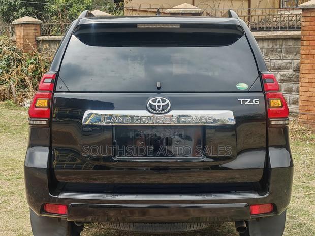 Toyota Land Cruiser Prado 2.8 2019 Black