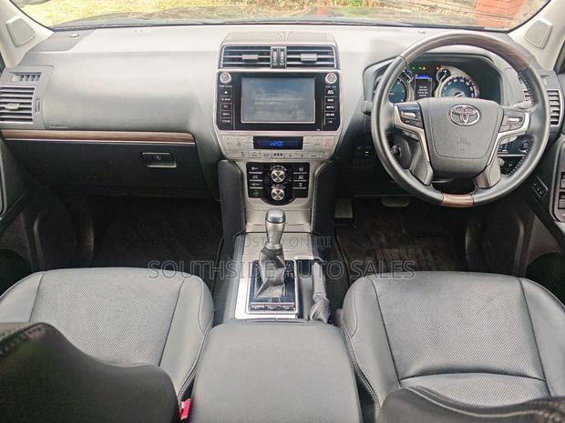 Toyota Land Cruiser Prado 2.8 2019 Black