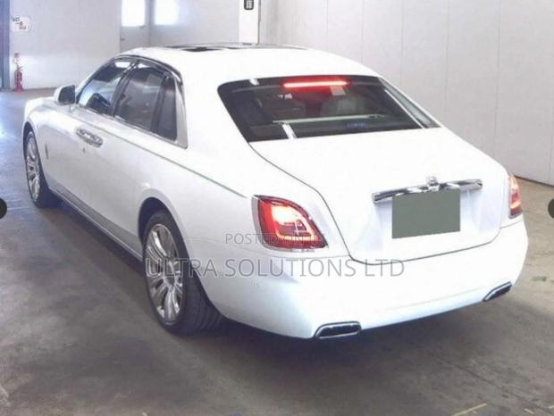 Rolls-Royce Wraith 6.6 RWD 2021 White
