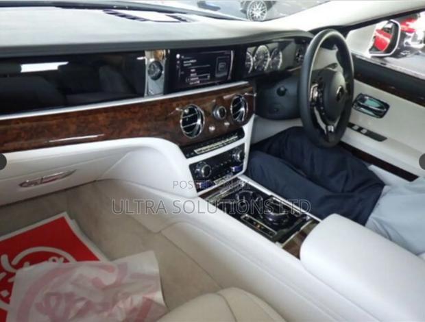 Rolls-Royce Wraith 6.6 RWD 2021 White