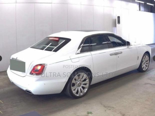 Rolls-Royce Wraith 6.6 RWD 2021 White