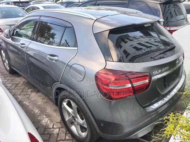 Mercedes-Benz GLA-Class 2019 Gray