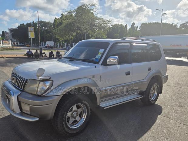 Toyota Land Cruiser Prado 2005 Silver