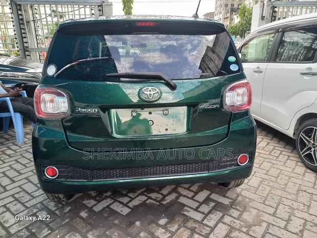 Toyota Passo 1.0 FWD 2019 Green